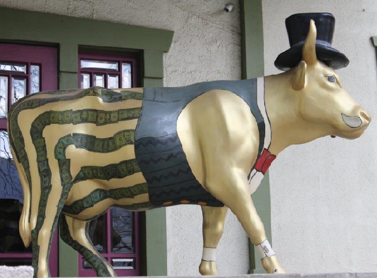 Site Image highlight local art: Painted Cow.